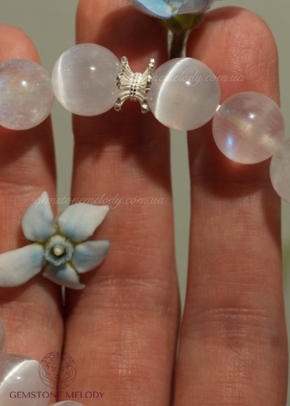 Браслет з селеніту і інших каменів