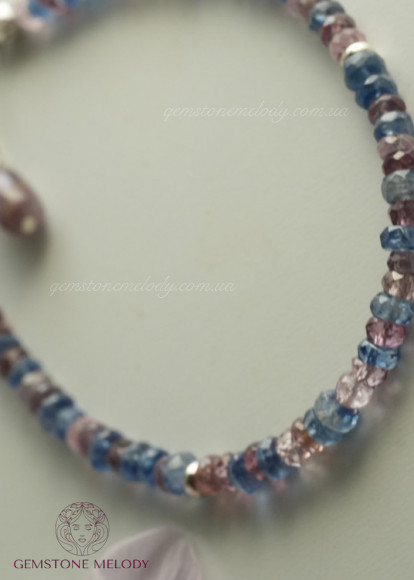 Браслет з кіанітом та шпінелью