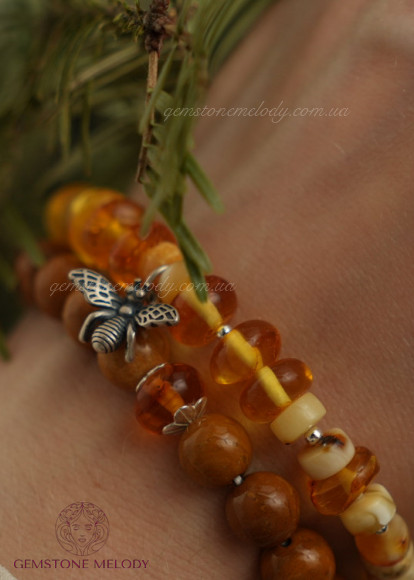 Набір браслетів з натуральною их каменів. Бурштин , яшма