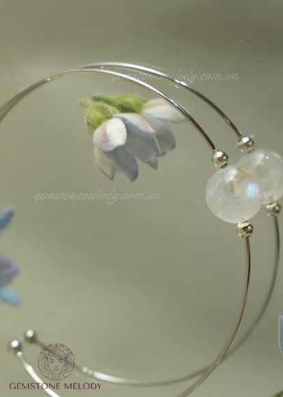 Мінімалістичний браслет дугою зі срібла 