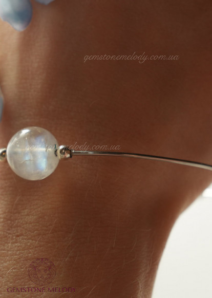 Мінімалістичний браслет дугою зі срібла 