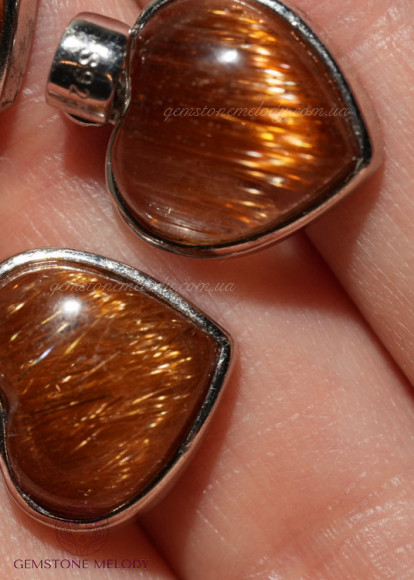 Підвіска у формі серця з рутиловим кварцем