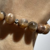 Браслет з коричнево-сірим сонячним каменем