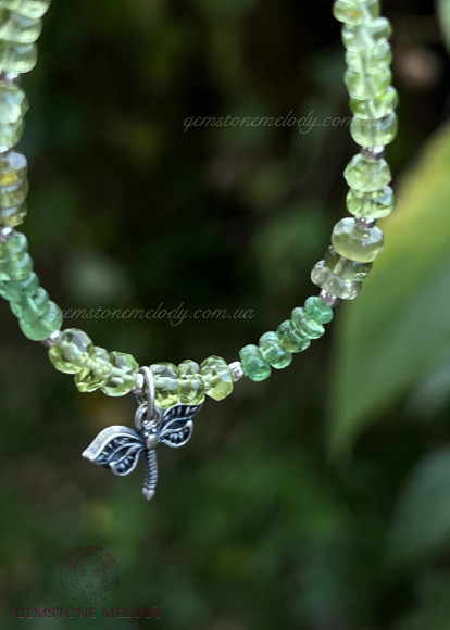 Браслет з натуральних зелених каменів Браслет з натуральних зелених каменів