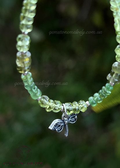 Браслет з натуральних зелених каменів Браслет з натуральних зелених каменів